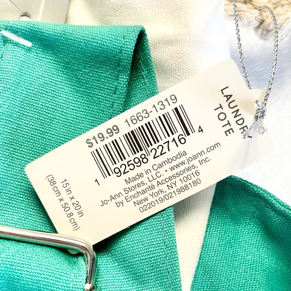 Organizing Essentials Laundry Tote - Picture 7 of 7